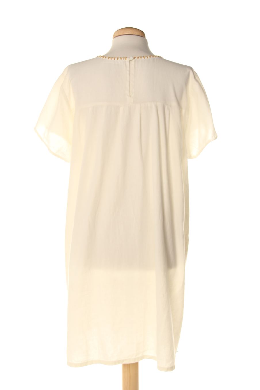 Robe casual Mango de la taille L, de couleur blanc