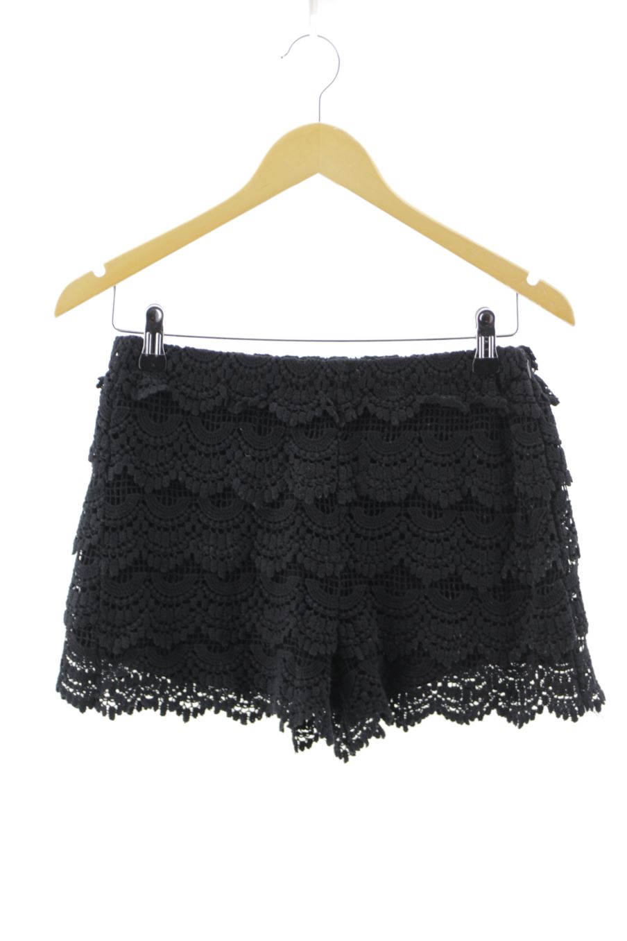 Shorts Zara de la taille M, de couleur noir
