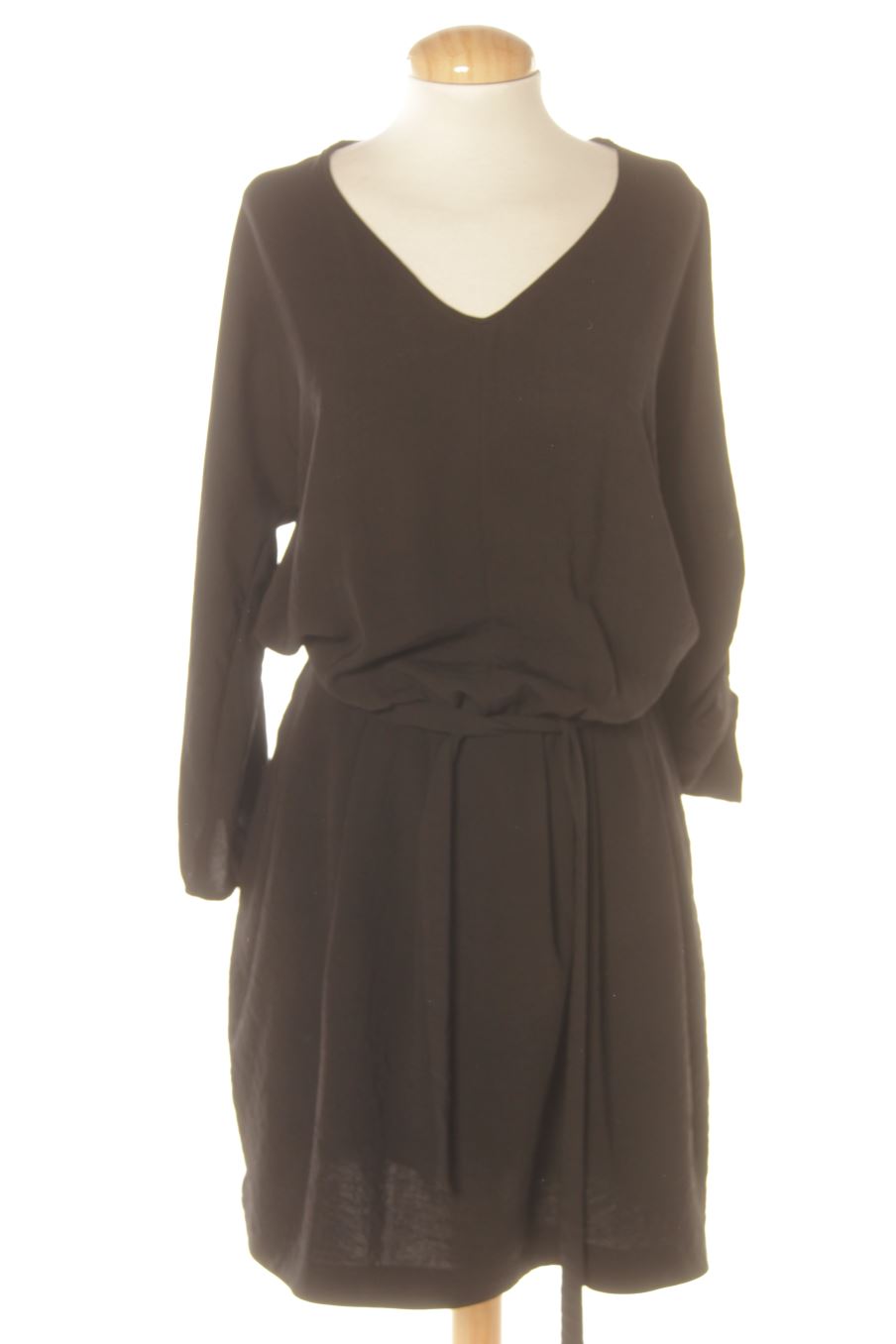 Robe casual Massimo Dutti de la taille 38, de couleur noir
