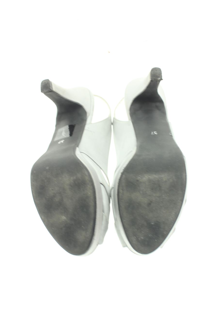Sandalias tacon de Zintia de la talla 37, de color gris de