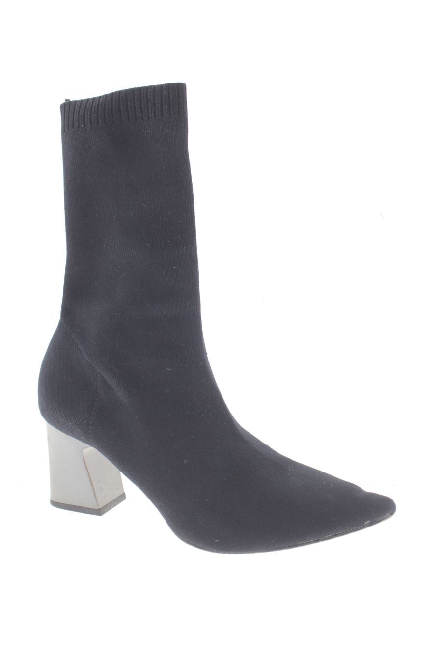 Botines de Zara de la talla 37, de color negro de