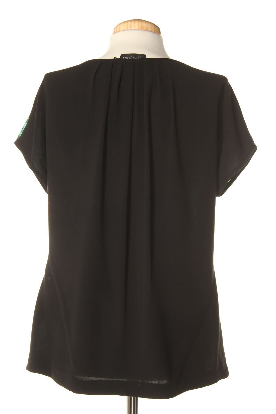 Blusa de manga corta de OKY COKY de la talla 42, de color estampado