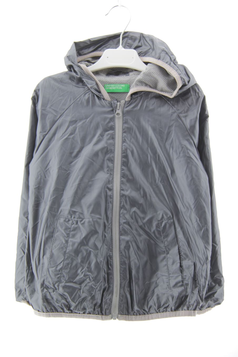Cazadora de Benetton de la talla 6 años de segunda mano