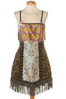 Robe M Highly Preppy