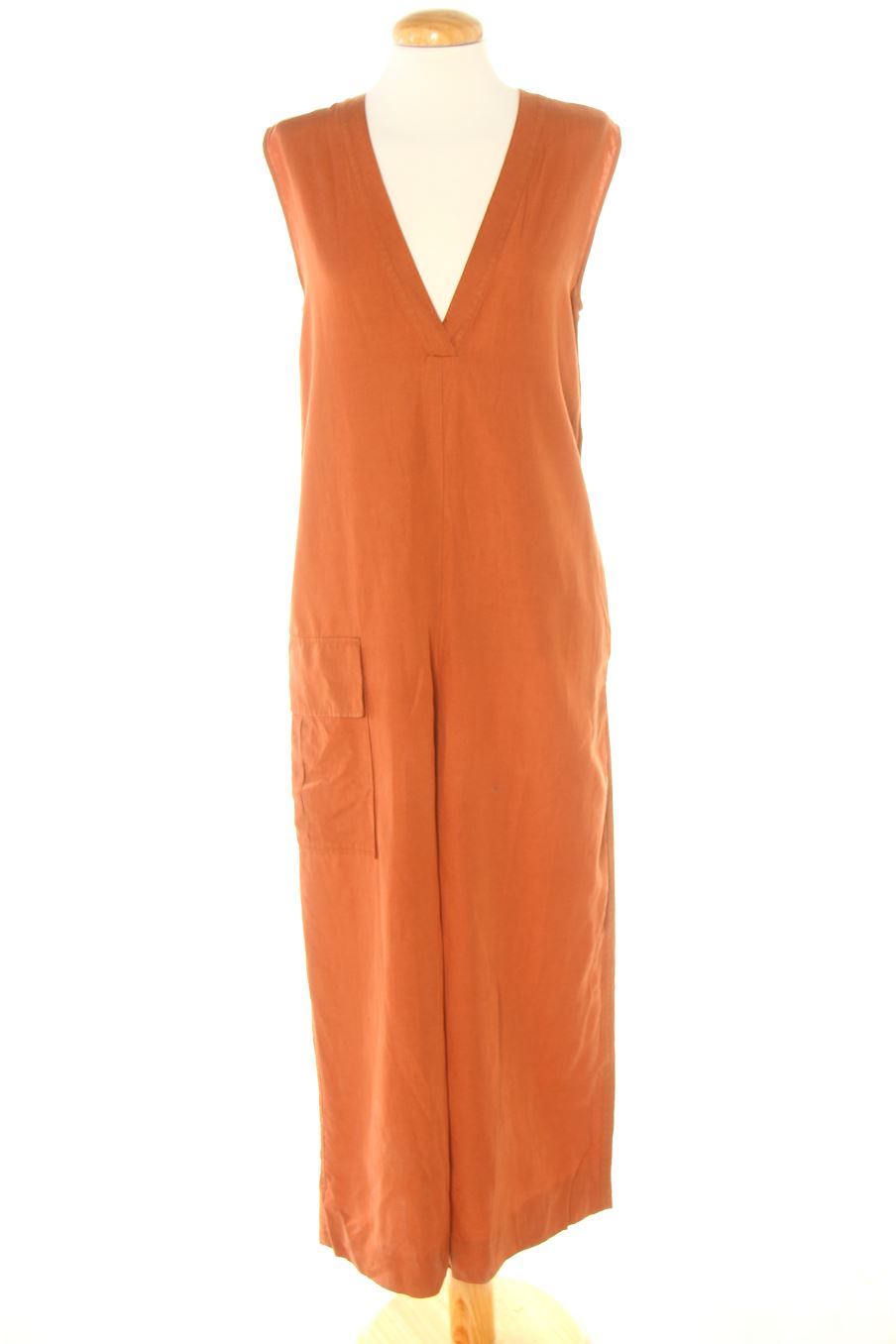 Mono de COS de la talla 34, de color marrón