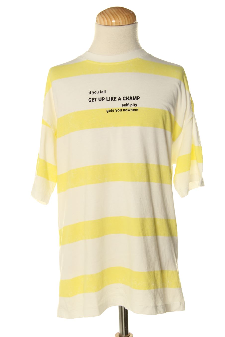 Camiseta de Zara de la talla 11 años de segunda mano