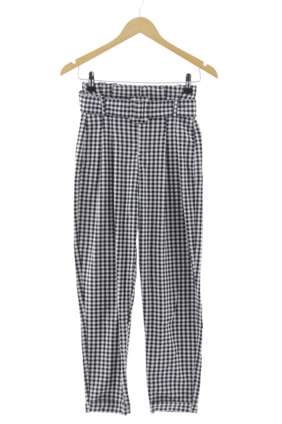 Pantalón de Bershka de la talla 34, de color cuadros
