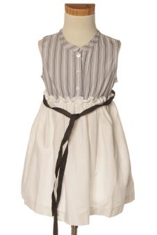 Aufwändiges Kleid 116 El lagarto esta llorando