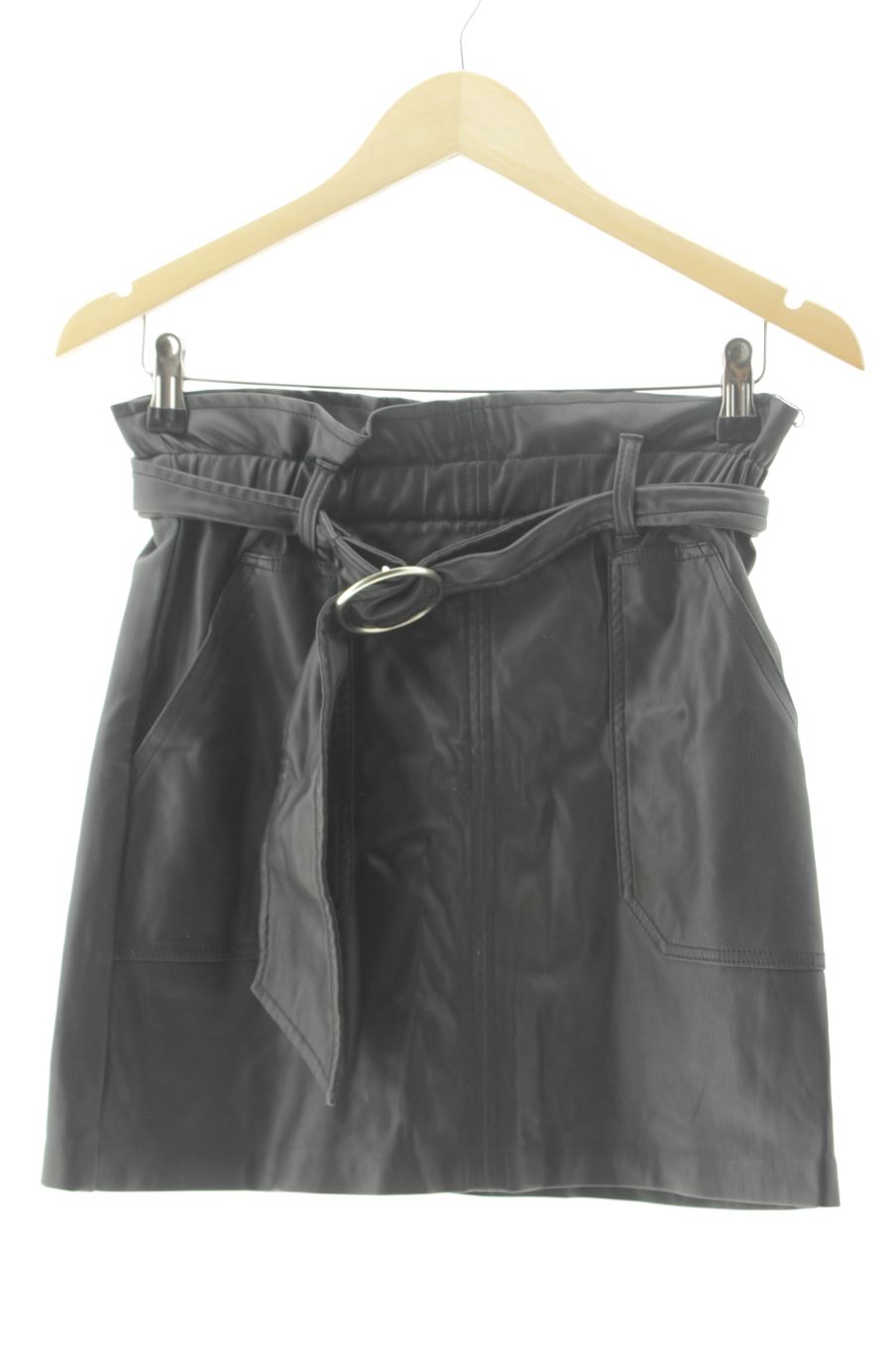 Jupe trf (ZARA) de la taille XS, de couleur noir de synthétique