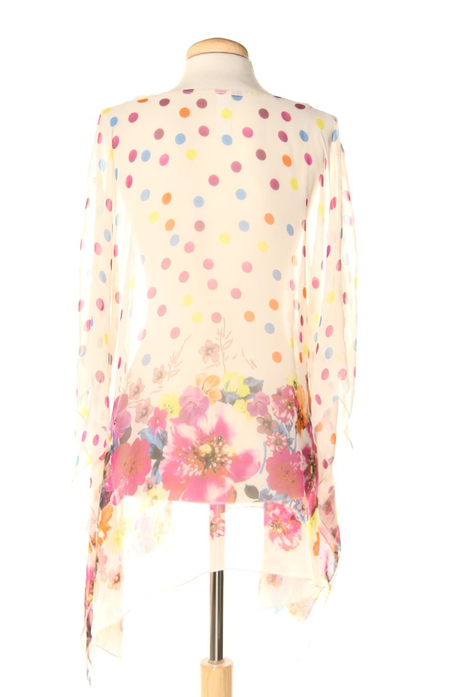 Blusa de manga corta de Nadia León de la talla XL, de color estampado