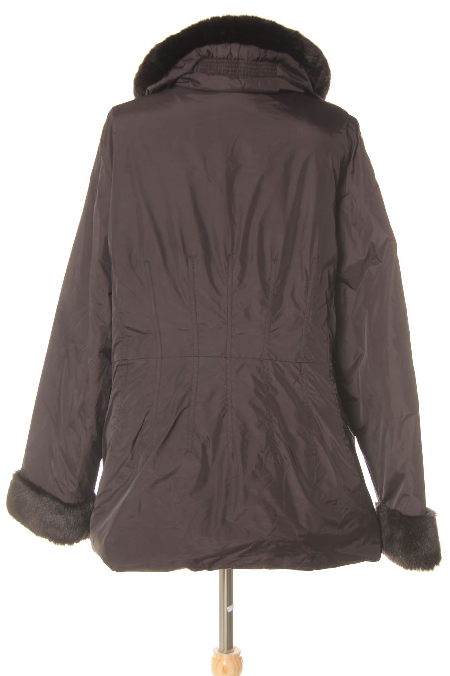 Blouson Yera de la taille 46, de couleur noir