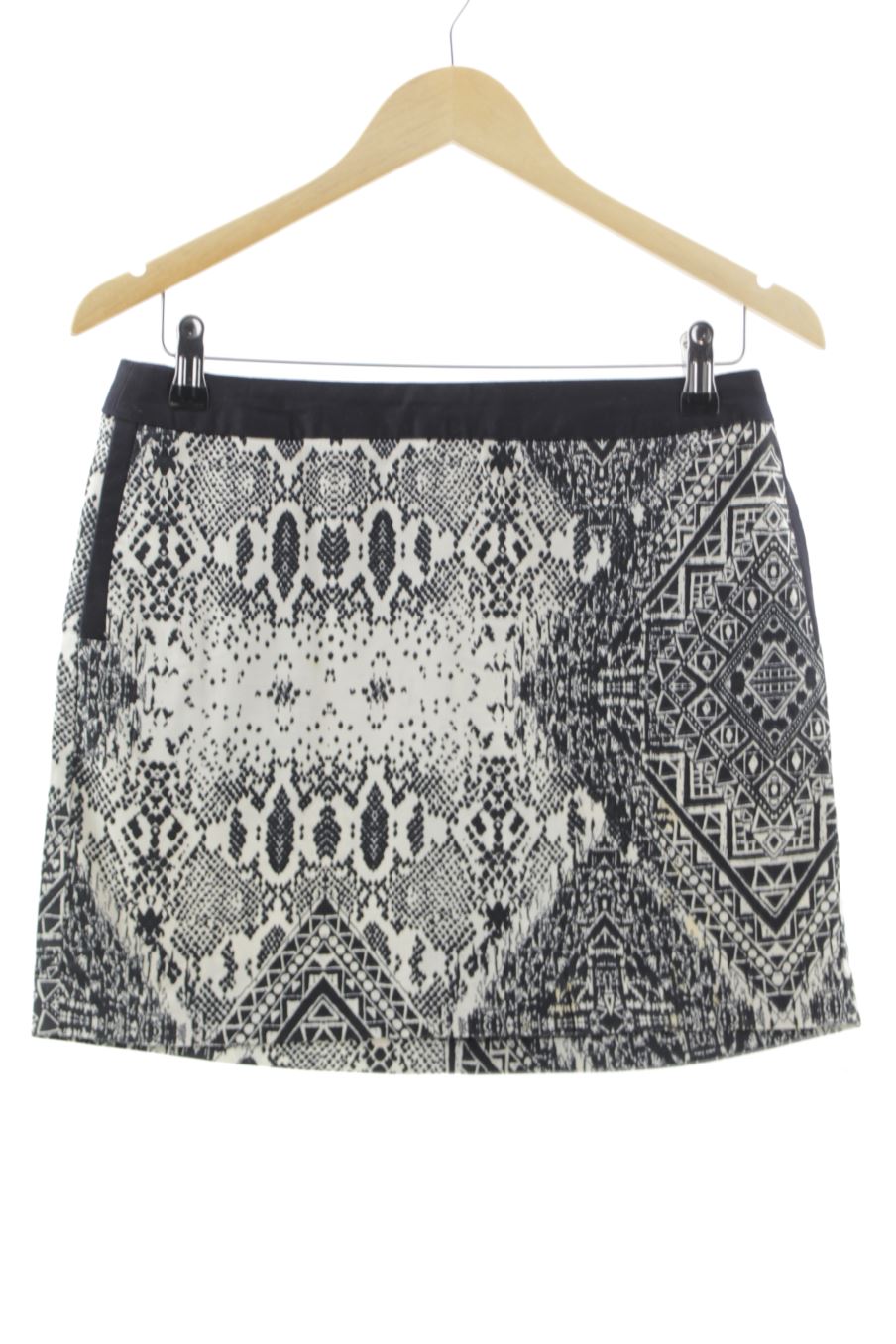 Jupe Promod de la taille 38, de couleur noir