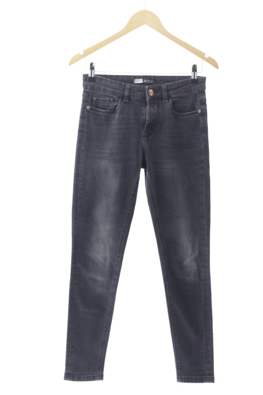 Jeans Stradivarius de la taille 36, de couleur noir de denim