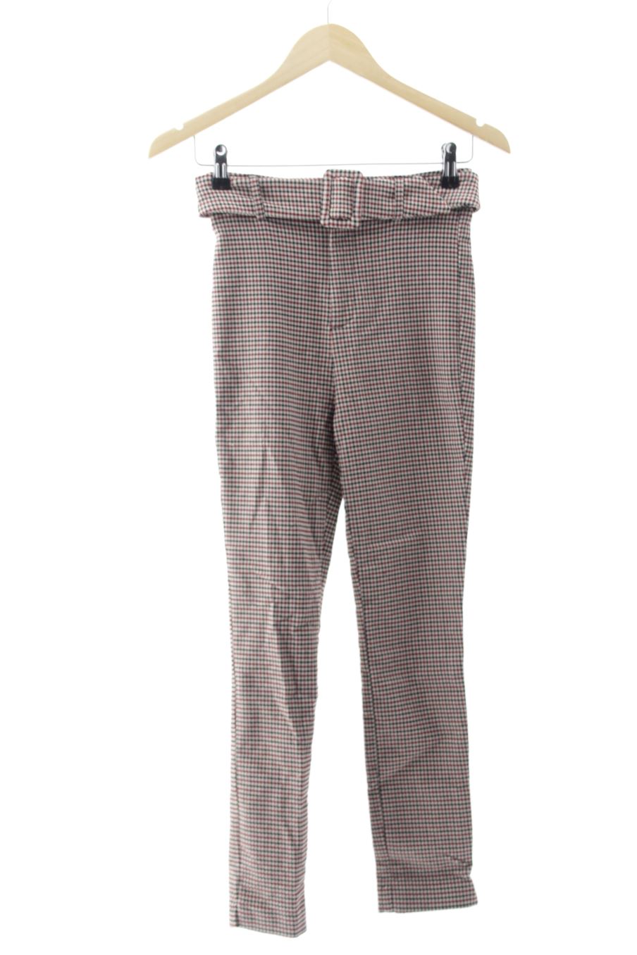 Pantalón de Stradivarius de la talla 34, de color cuadros