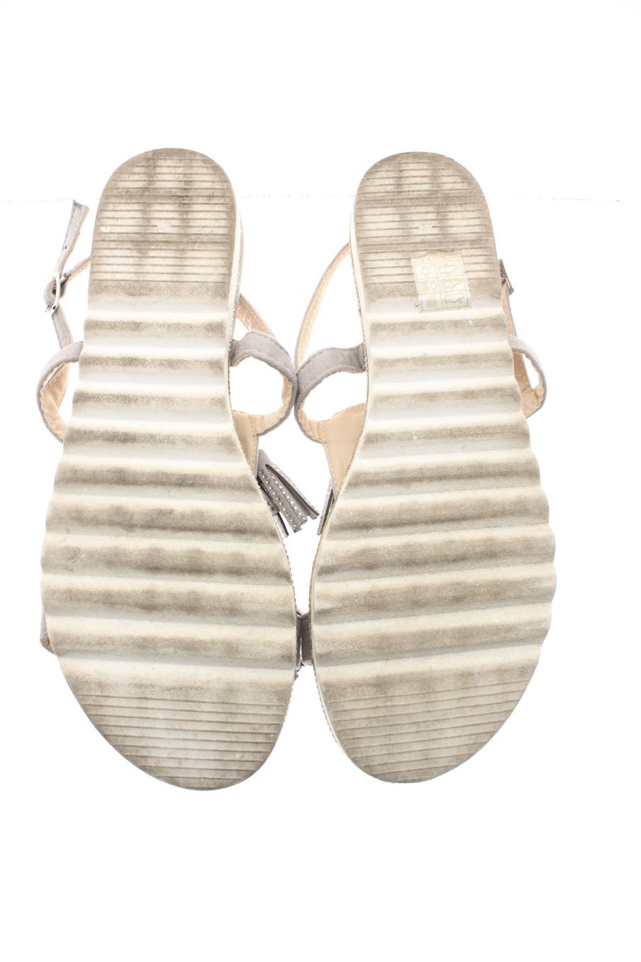Sandalias planas de H&D de la talla 41, de color gris de