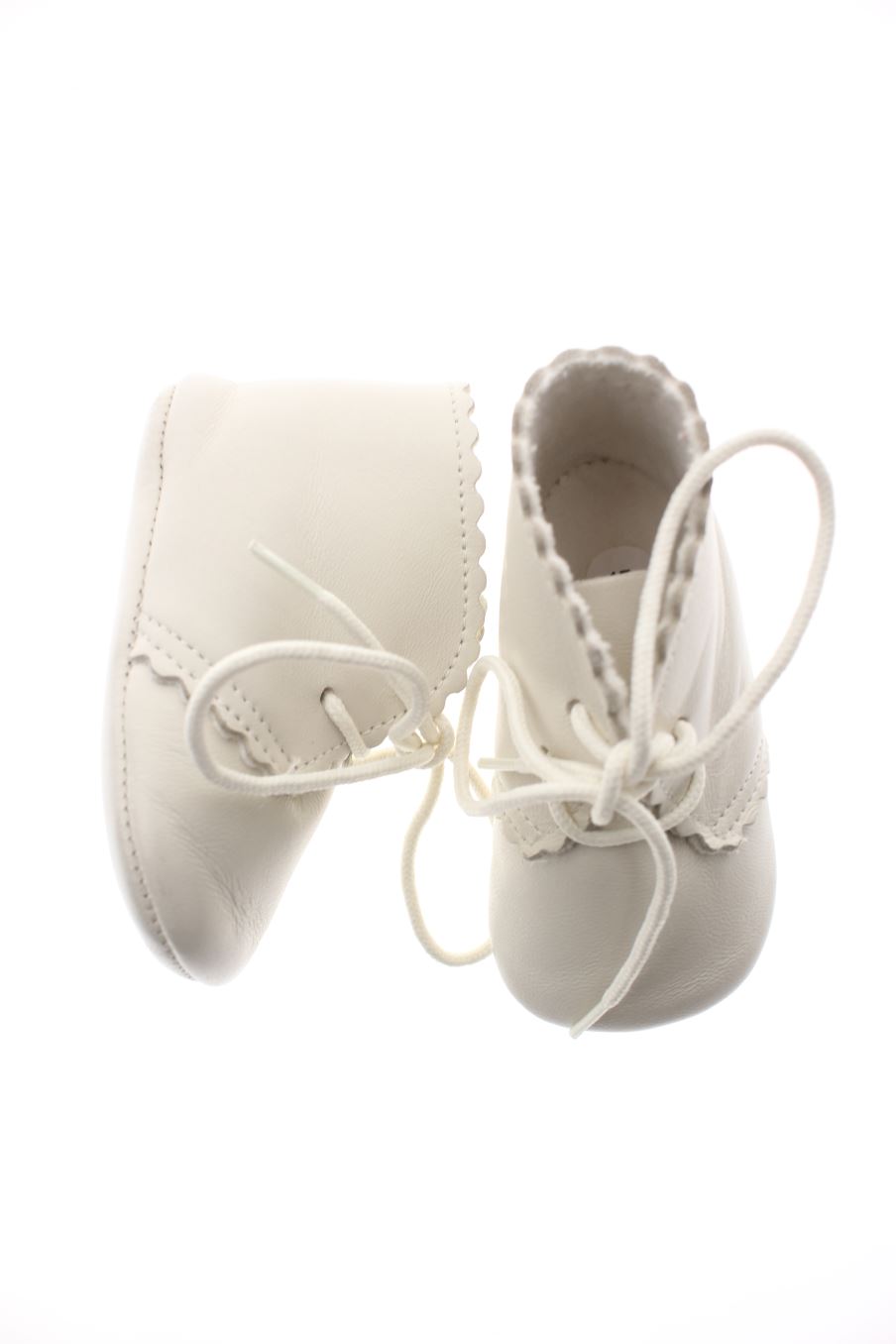 Botas de Baby Love de la talla 17 con etiqueta
