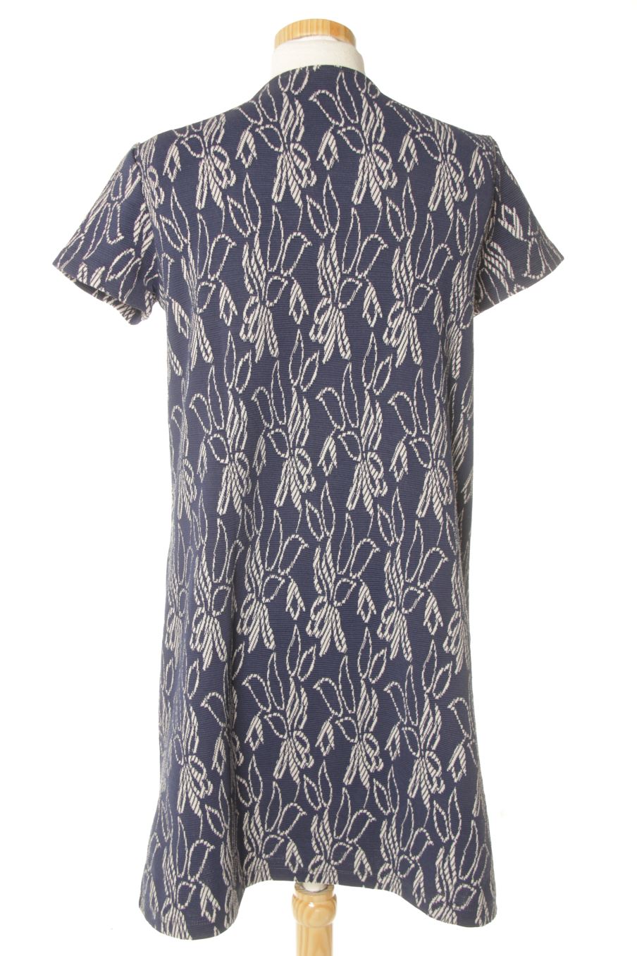 Robe casual Mango de la taille M, de couleur bleu marine