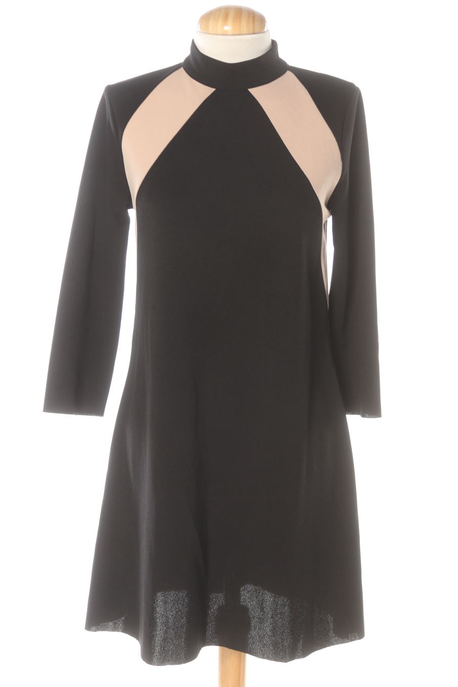 Vestito casual de Zara de la talla S, de color nero