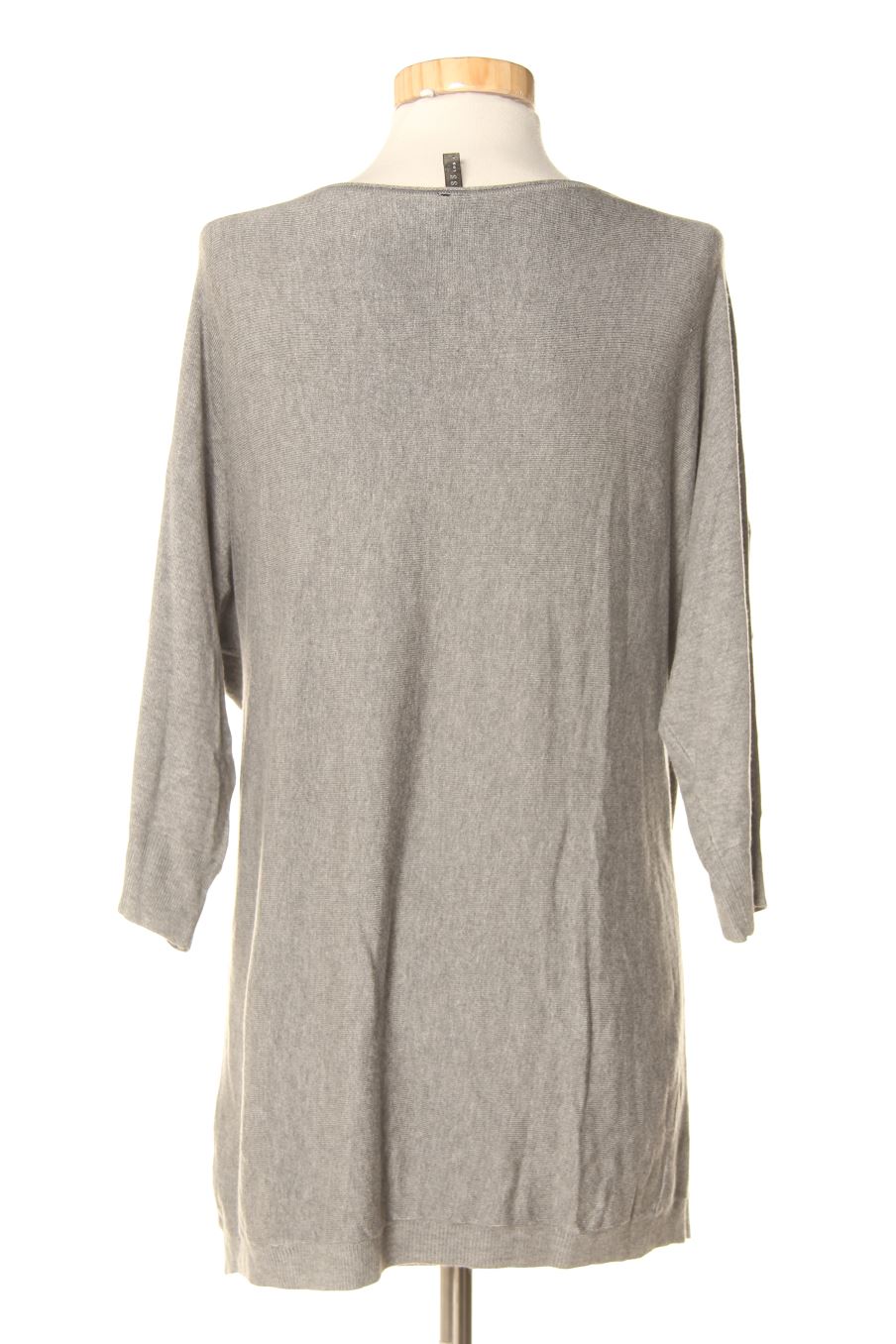 Pull Guess de la taille XS, de couleur gris