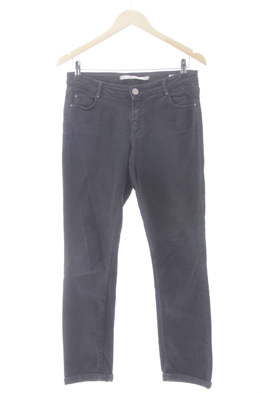 Vaquero de Zara de la talla 36, de color negro de ropa vaquera