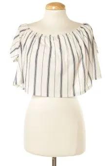 Camiseta S Bershka, foto 1 de 2