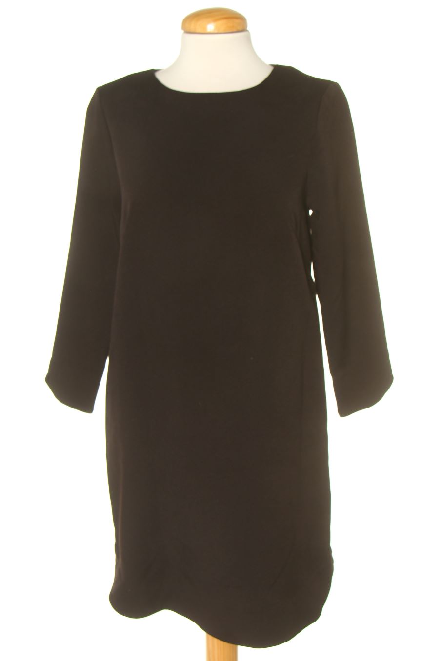 Robe casual H&M de la taille 34, de couleur noir