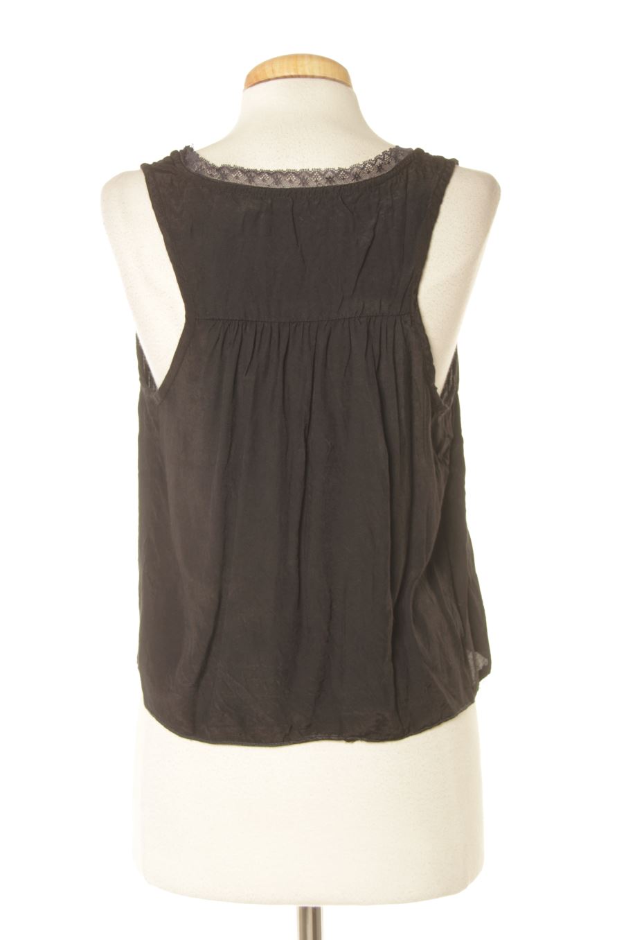Top Monoprix de la taille 38, de couleur noir