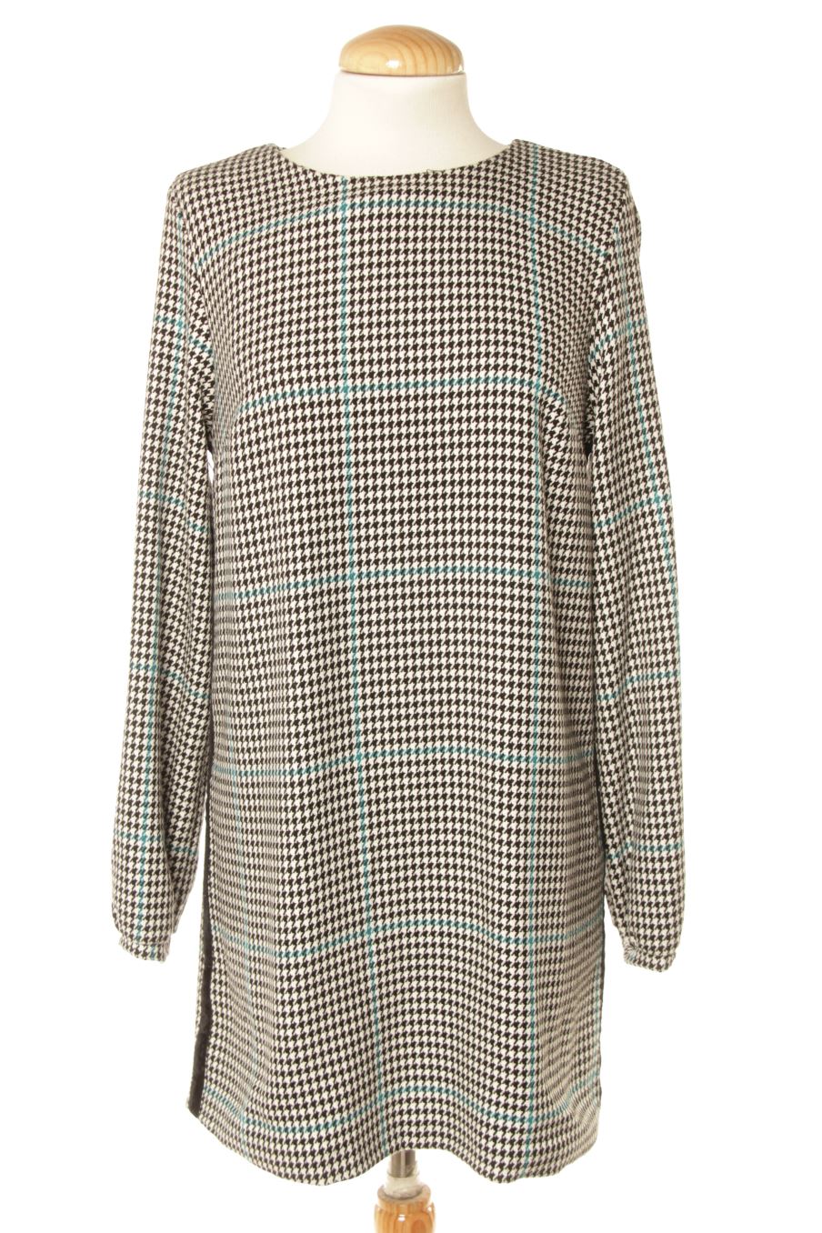 Robe casual Zara de la taille M, de couleur carreaux