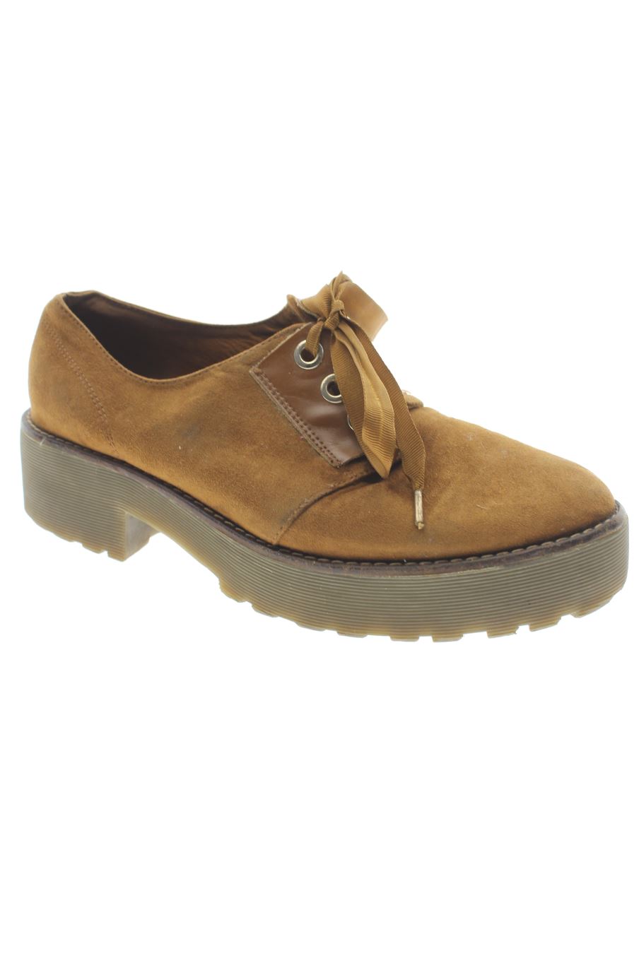 Zapatos de tacon de Stradivarius de la talla 39, de color marrón de