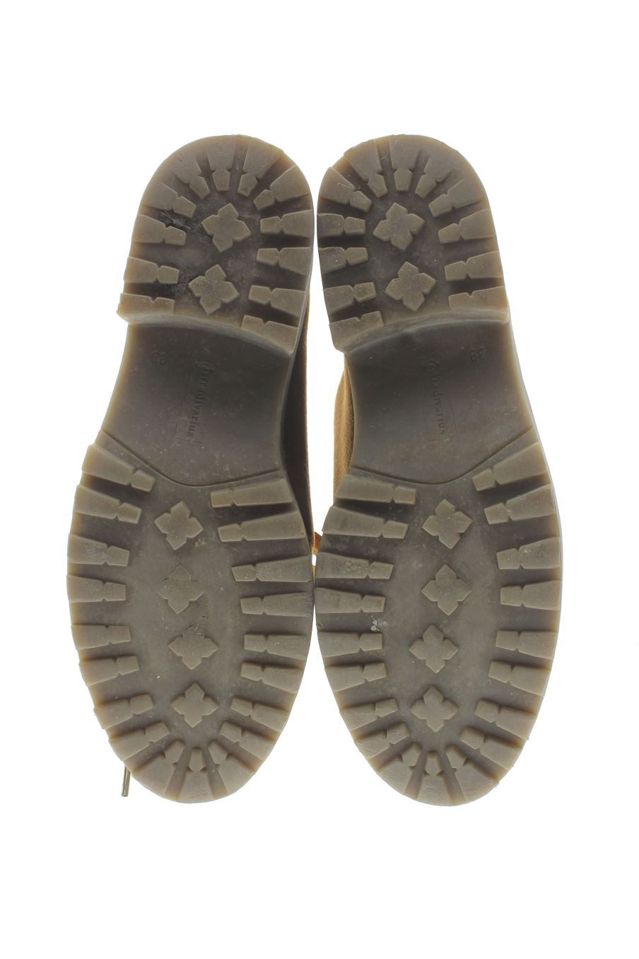 Zapatos de tacon de Stradivarius de la talla 39, de color marrón de