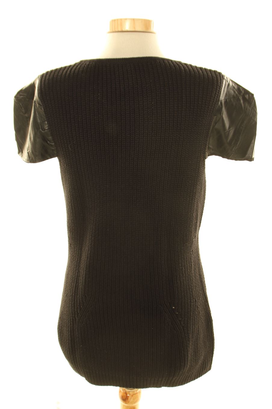 Jersey de Sweewe  de la talla M, de color negro