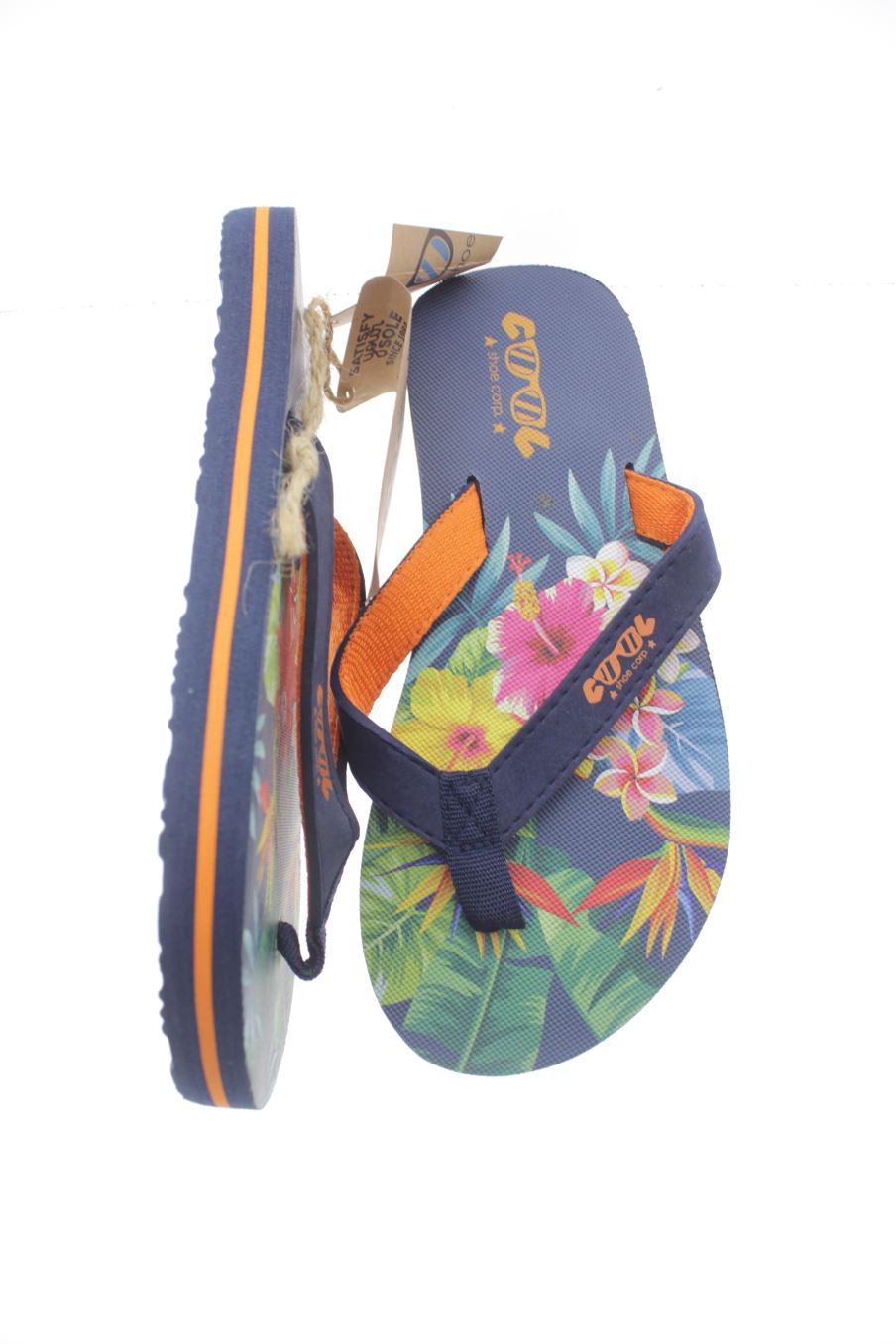 Tong Cool Shoes de la taille 29 avec une étiquette