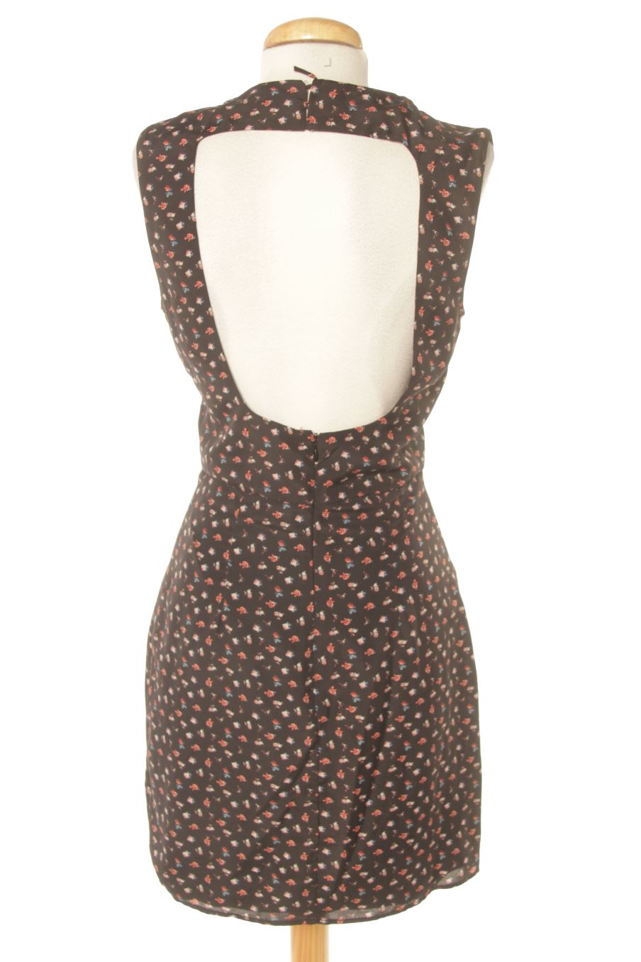 Robe casual trf (ZARA) de la taille S, de couleur fleurs