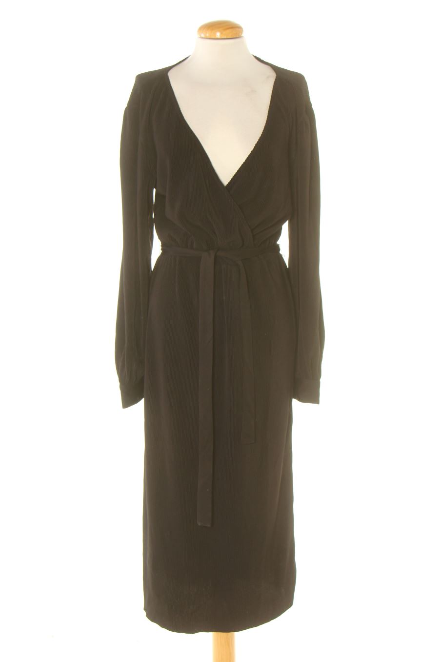 Robe casual .OBJECT de la taille M, de couleur noir