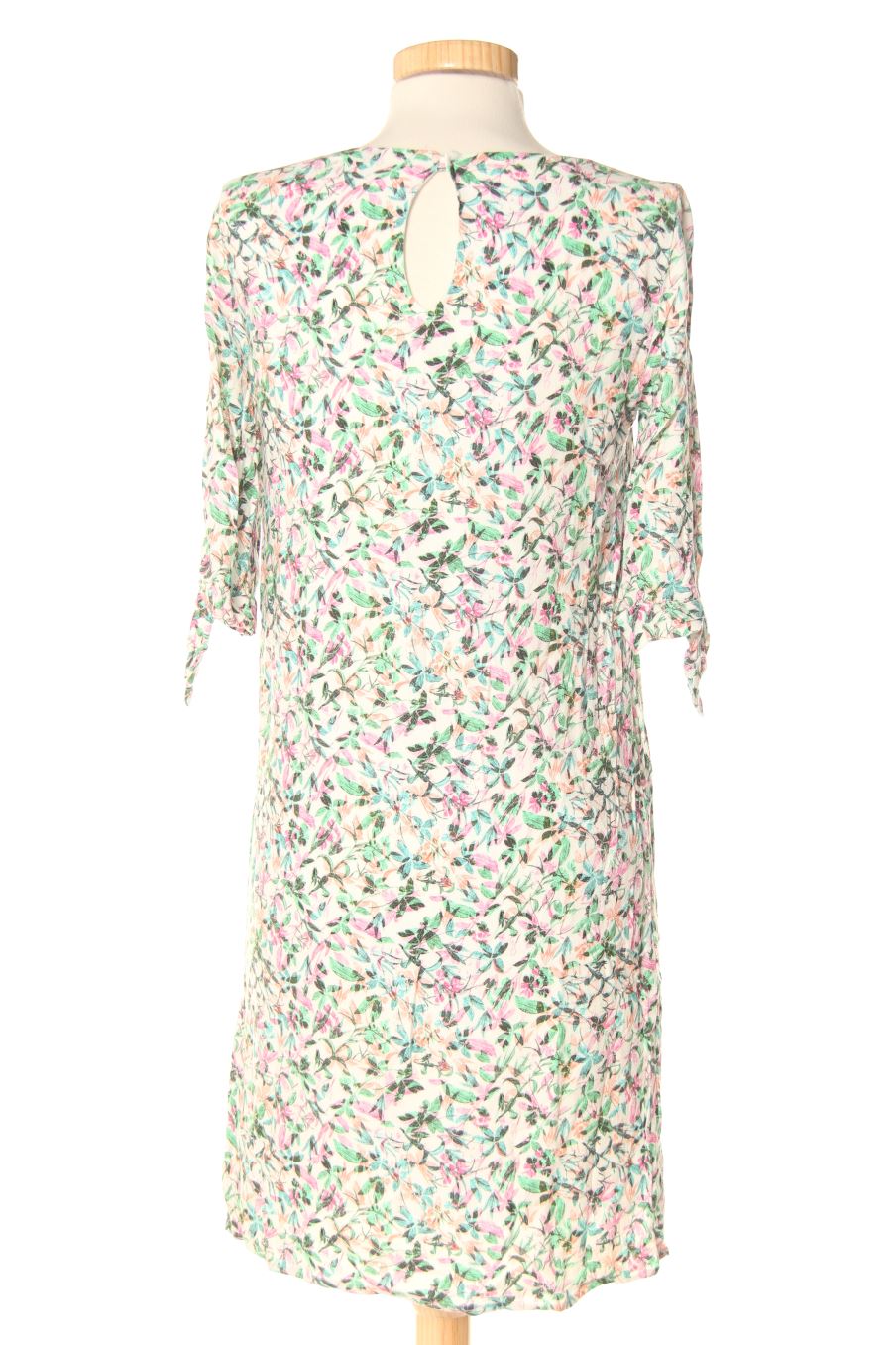 Robe casual Promod de la taille 38, de couleur fleurs