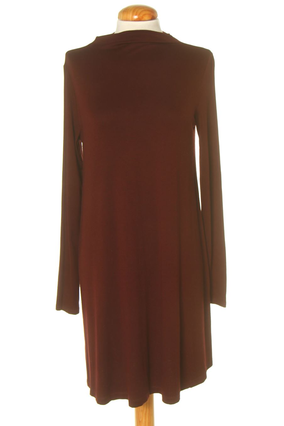 Robe casual Pull & Bear de la taille M, de couleur bordeaux