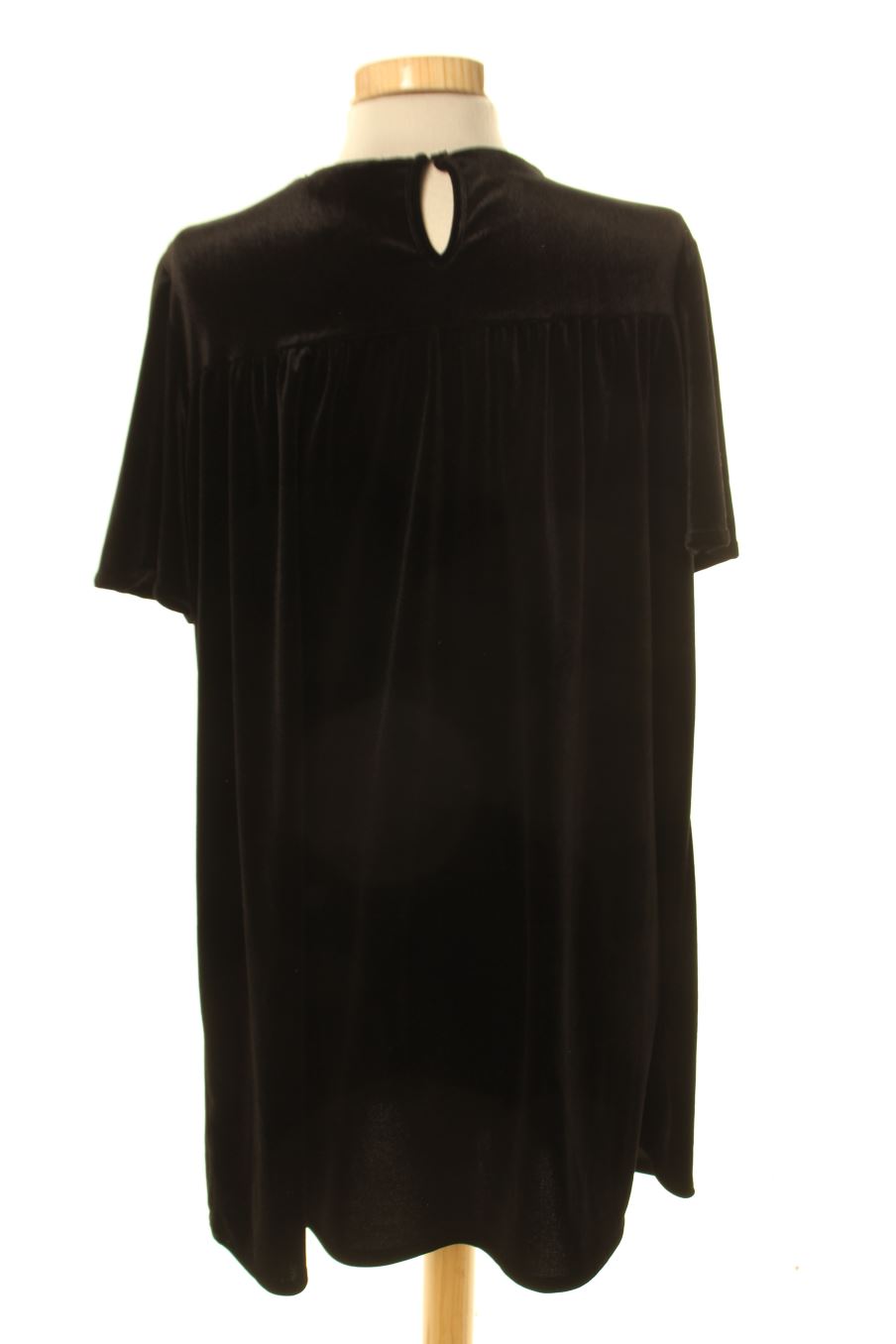 Vestido casual de Pull & Bear de la talla M, de color negro de terciopelo