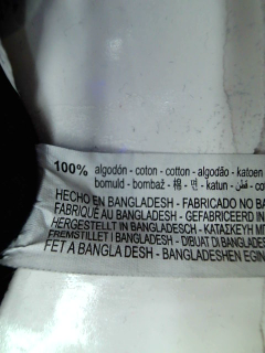 Pantalones cortos de Zara de la talla 40, de color negro de ropa vaquera