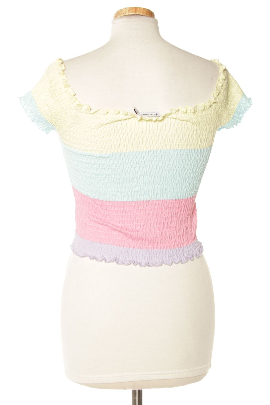 T-shirt Stradivarius de la taille XS, de couleur imprimés