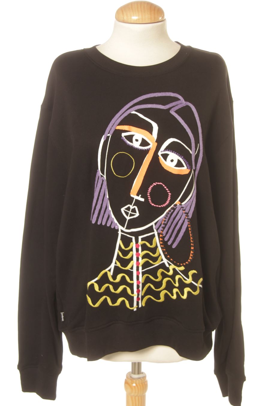 Sweat Desigual de la taille M, de couleur noir