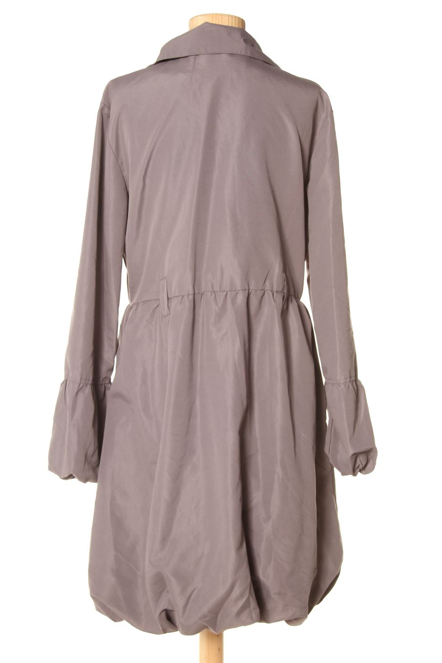 Gabardina de 3 Suisses Collection de la talla 44, de color gris de premamá