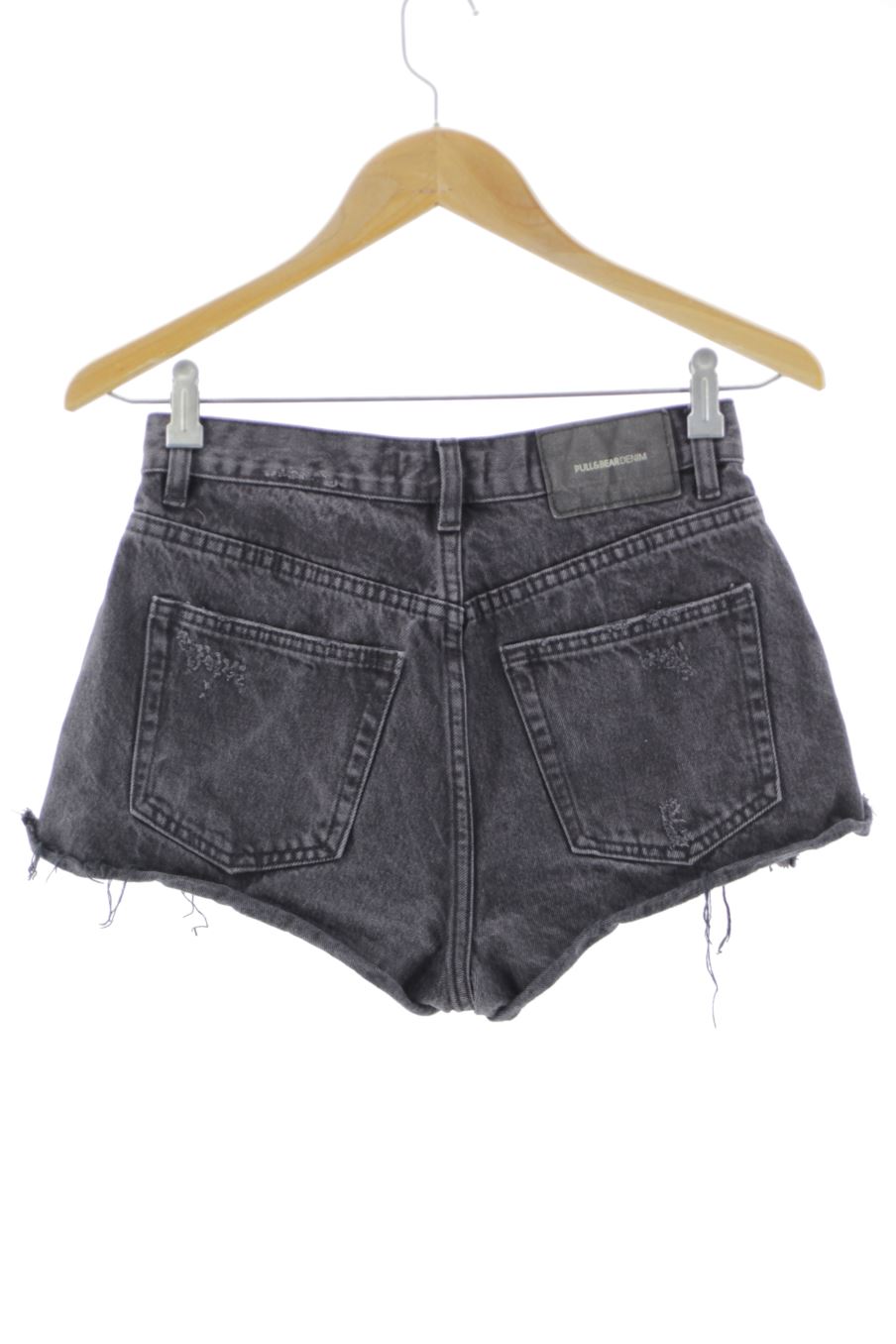 Shorts Pull & Bear de la taille 36, de couleur noir de denim