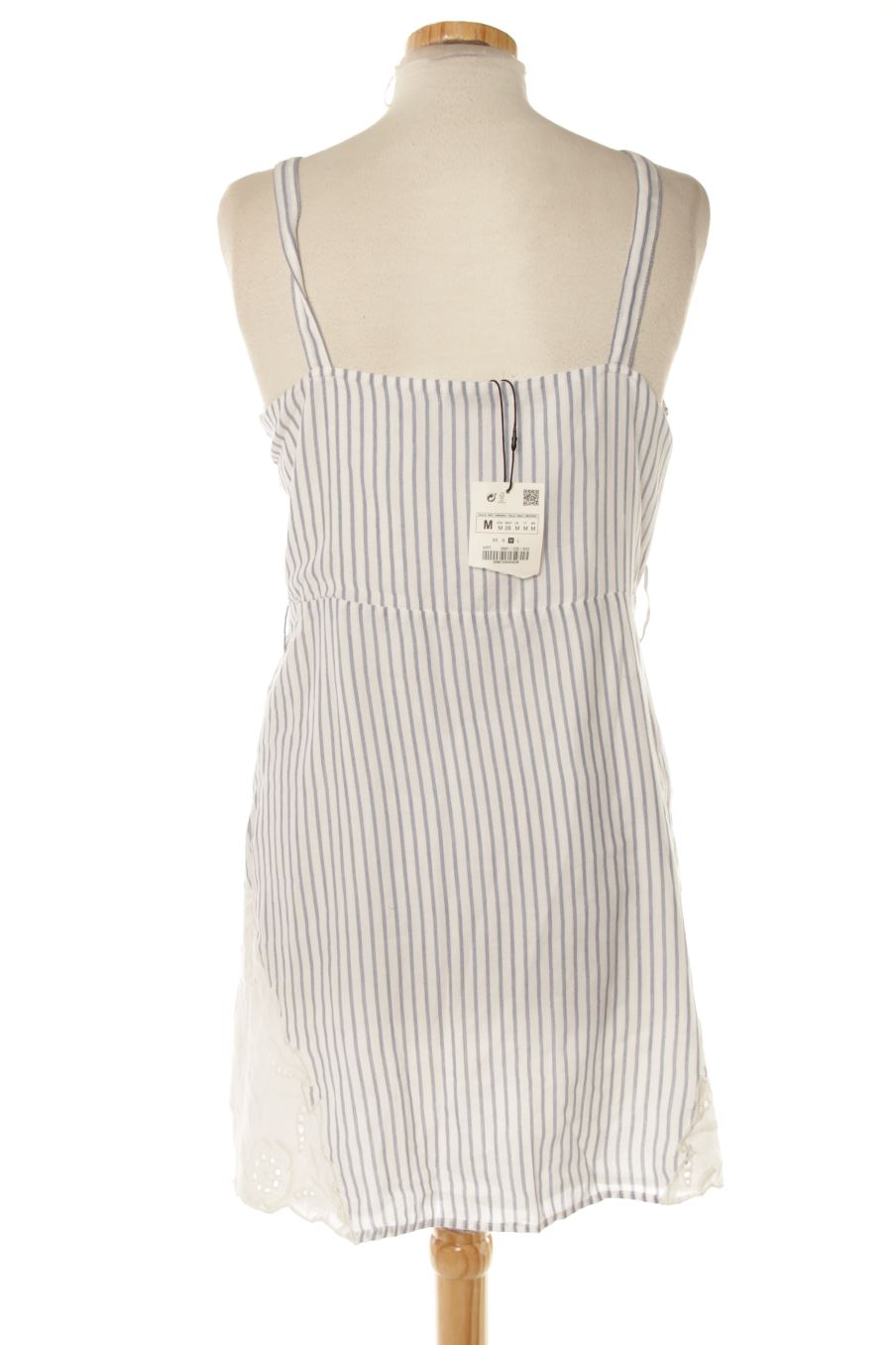 Robe casual Trafaluc de la taille M, de couleur rayures