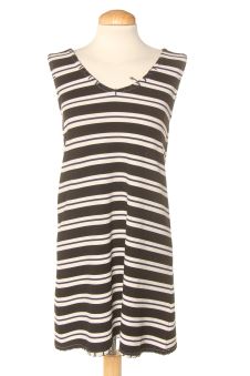 Einfaches Kleid S Sfera, Foto 1 von 2