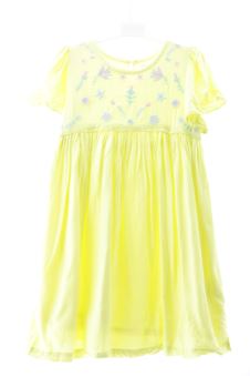 Aufwändiges Kleid 122 Unit
