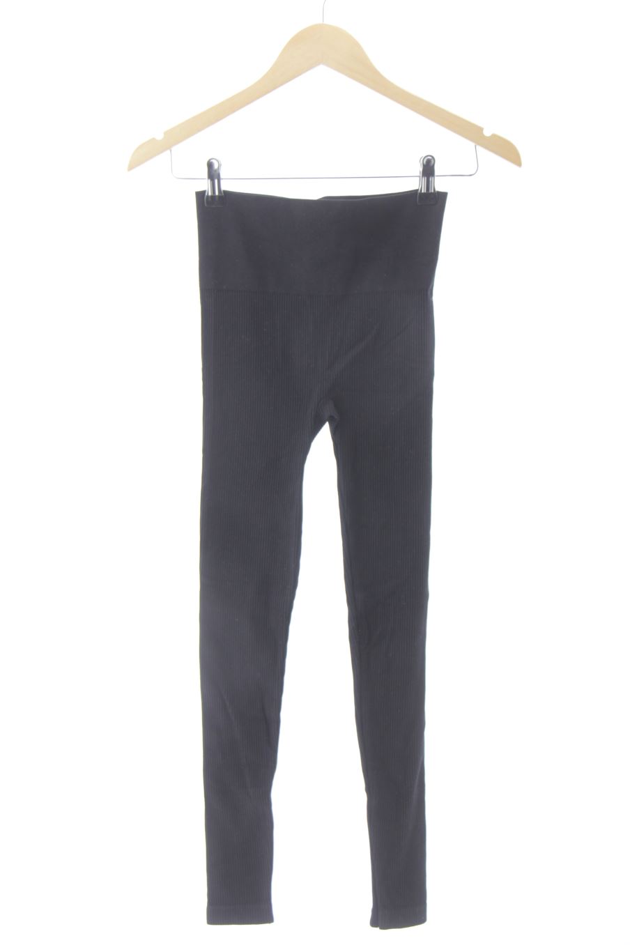 Legging de Stradivarius de la talla S, de color negro
