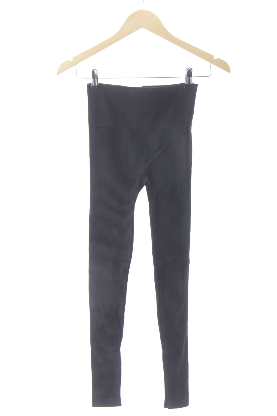 Legging de Stradivarius de la talla S, de color negro