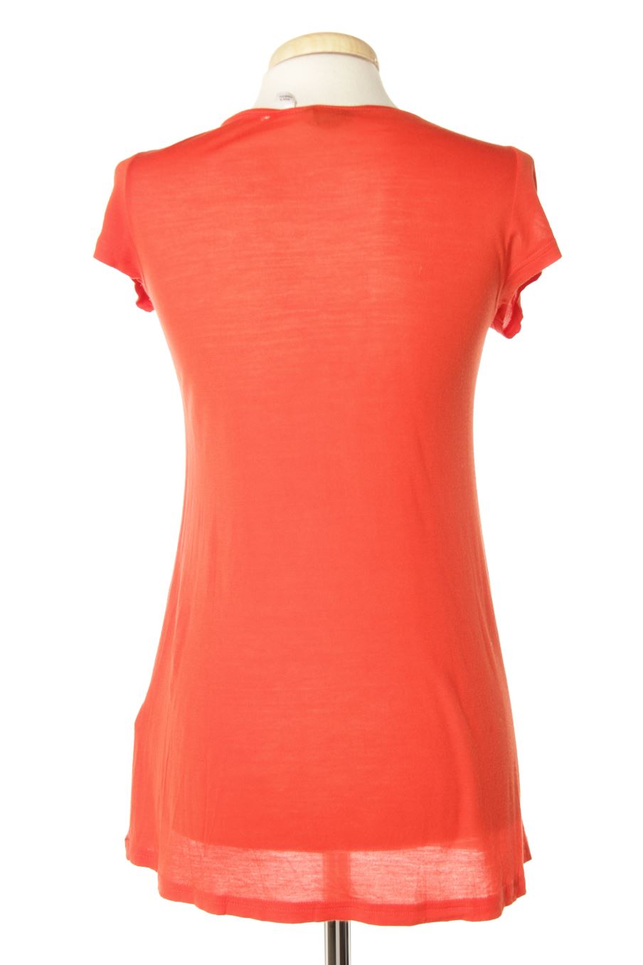 T-shirt H&M de la taille 34, de couleur rouge