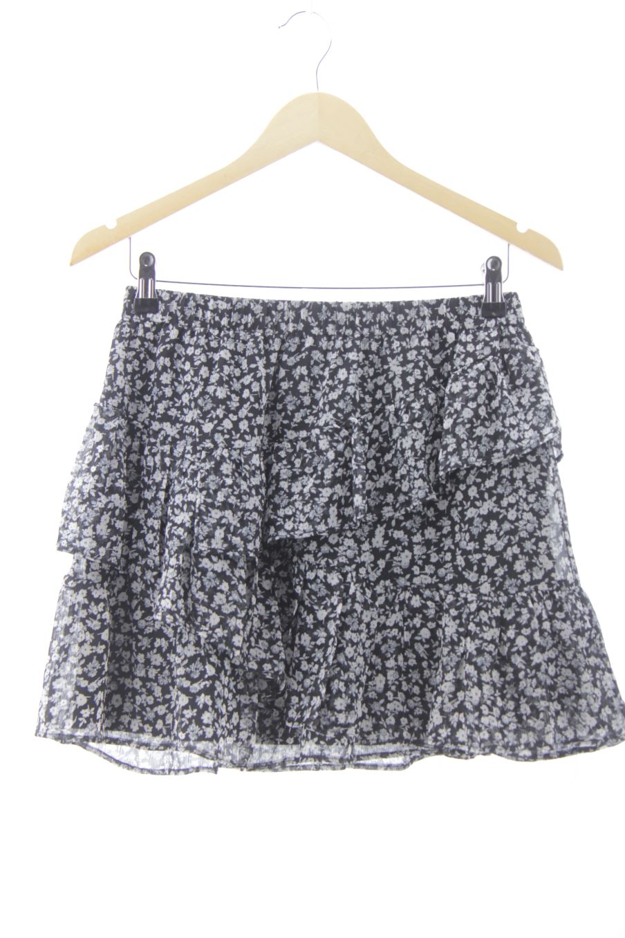 Jupe Stradivarius de la taille M, de couleur fleurs