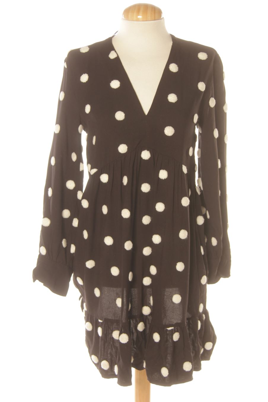 Robe casual Zara de la taille XS, de couleur noir